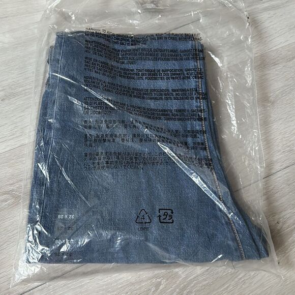 Gap Straight Jeans in GapFlex with Washwell Mid Rise 32/28 NWT IN PACKAGING - Picture 4 of 5